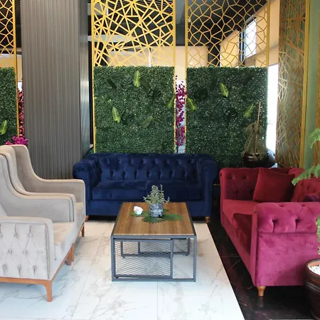 מלון Aram Business & Luxury