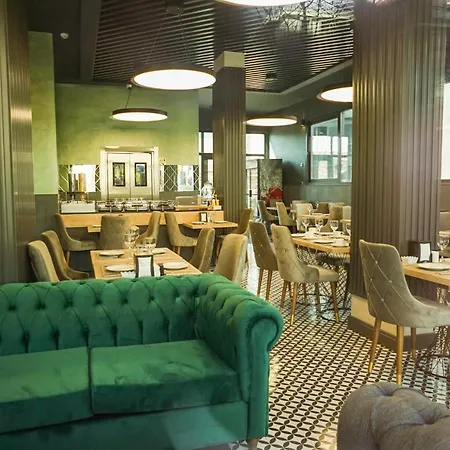 Aram Business & Luxury 3*