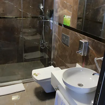 Aram Business & Luxury 3*