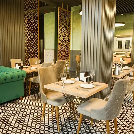 Aram Business & Luxury 3*